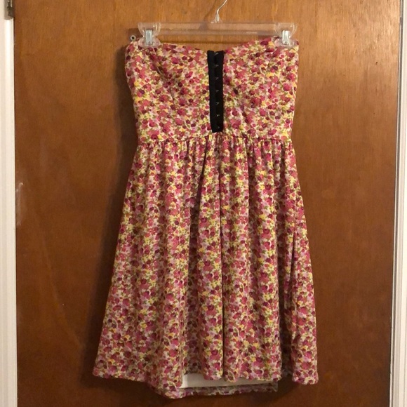 Forever 21 Dresses & Skirts - Forever 21 Dress! Size Large! 👗